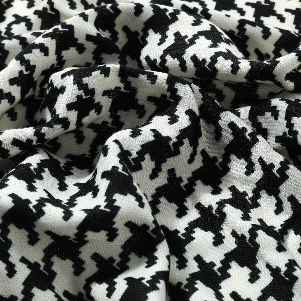 The Hollis -Women's Neck Scarf